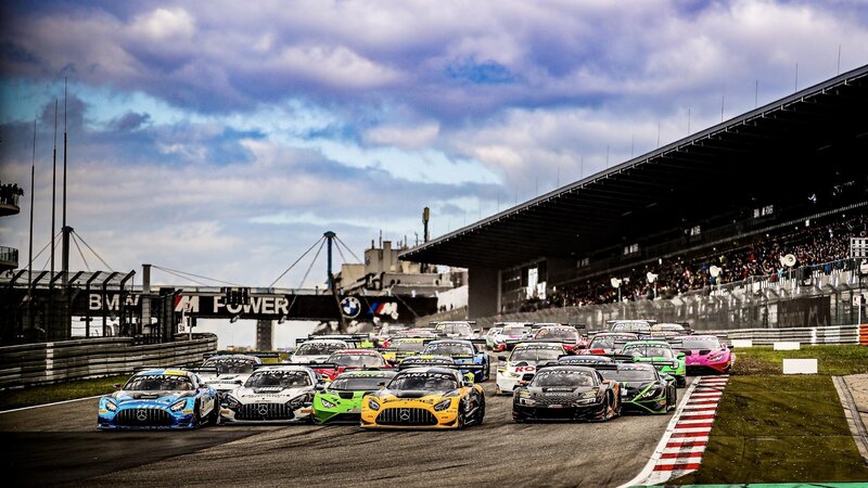 Start der GT World Challenge Europe am Nürburgring