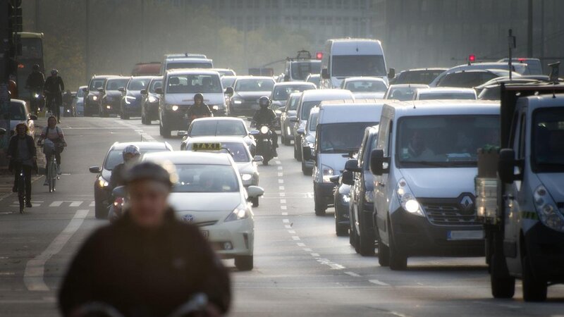 Die Verkehrswende steckt in Koblenz sinnbildlich im Stau.