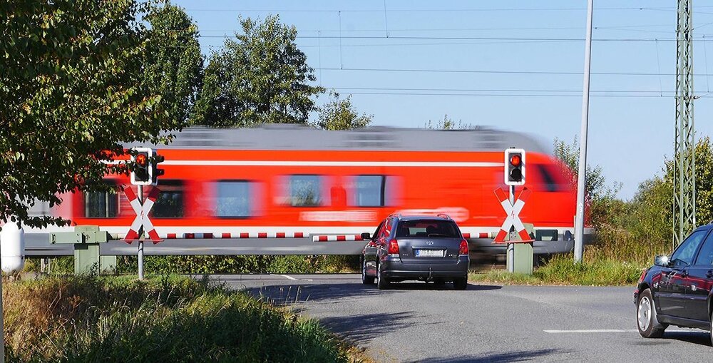 Bahnübergang (Symbolbild)