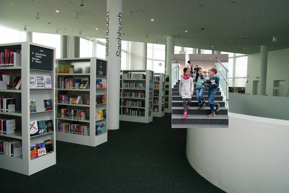 Kinder entdecken das große Angebot der Stadtbibliothek. Kinder entdecken das große Angebot der Stadtbibliothek.