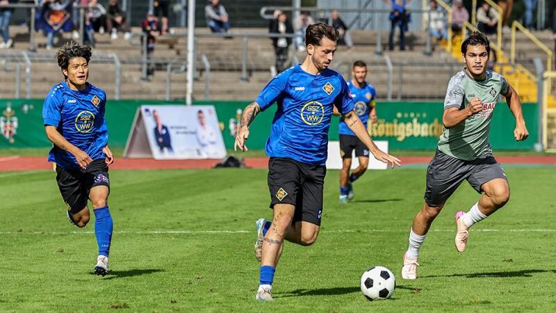 Verletzte sich im Spiel gegen Ludwigshafen schwer - TuS Koblenz-Spieler Leon Waldminghaus (Am Ball)