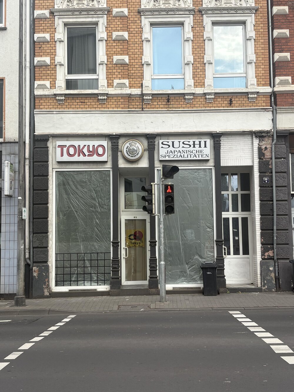 Tokyo Sushi ist seit Mai 2026 geschlossen. Tokyo Sushi ist seit Mai 2026 geschlossen.