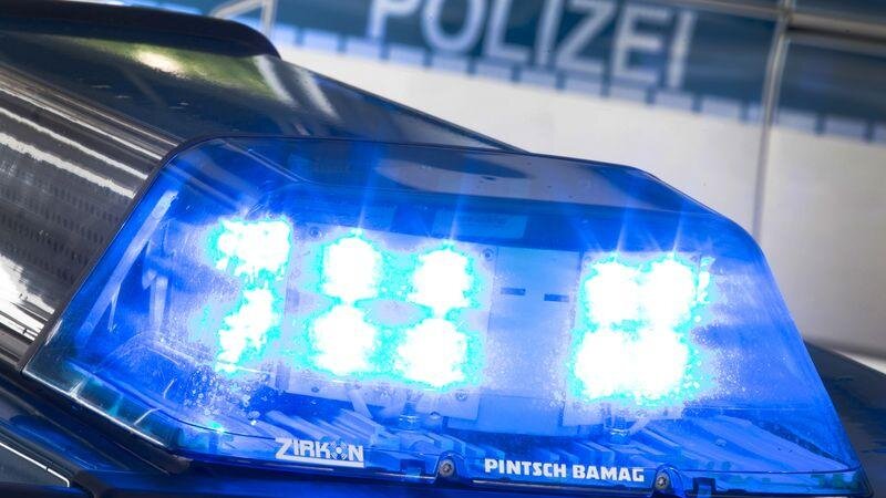 Wegen eines schweren Autounfalls bei Boppard war die Polizei im Einsatz.