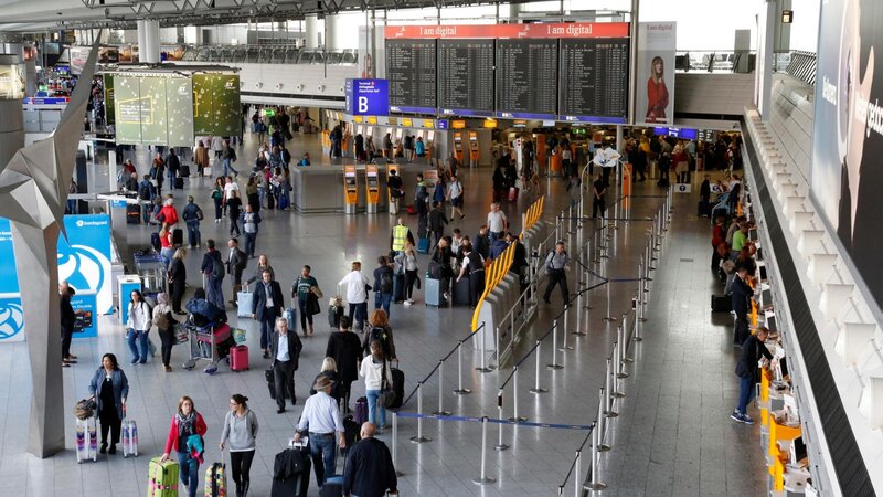 Terminalbetrieb am Flughafen Frankfurt (Symbolbild).