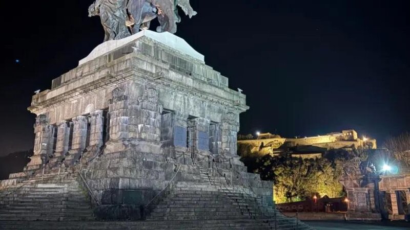 Am Reiterstand bild am Deutschen Eck und auf der Festung gehen am Samstag die Lichter aus.