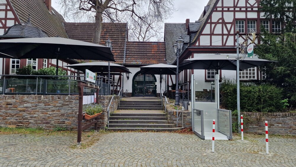Schließt nach 100 Jahren: Das Koblenzer Weindorf