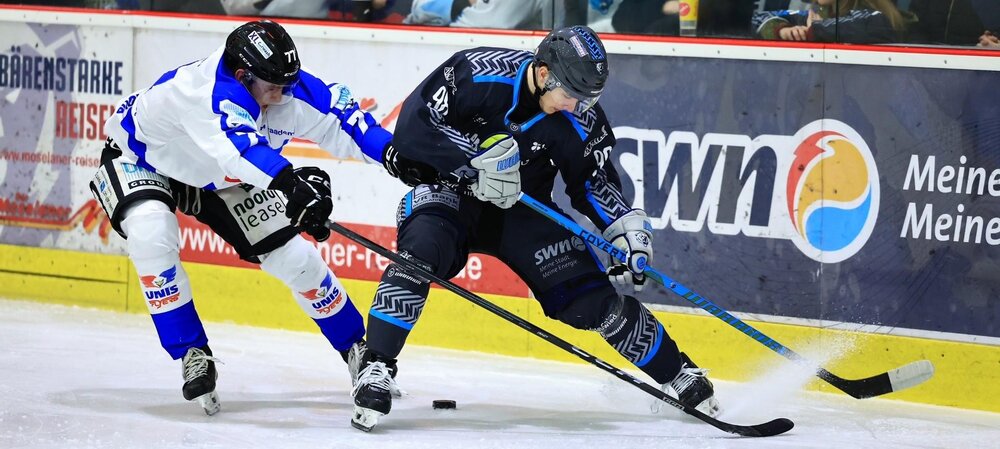 Spannung und Emotionen sind garantiert, wenn die Eishockeyspieler des EHC Neuwied (ganz in Blau) am Freitagabend um 20 Uhr zum ersten von mindestens drei Halbfinalspielen um die Meisterschaft