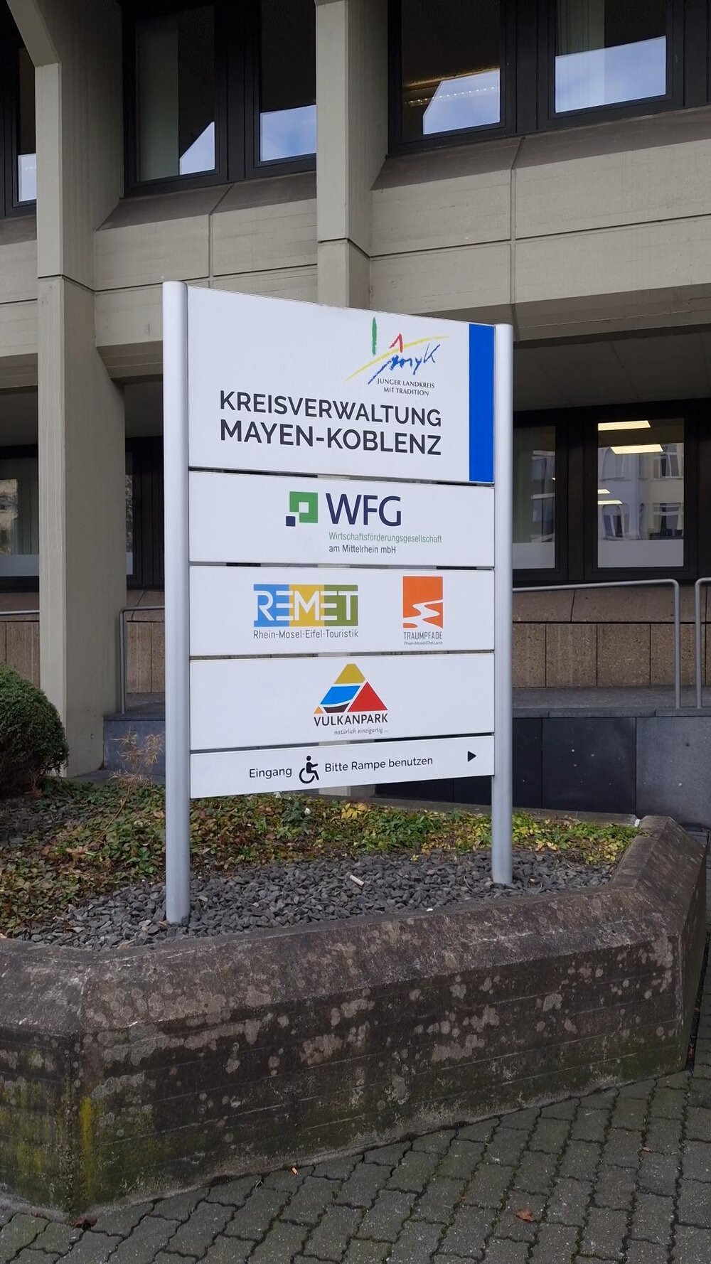 Die Kreisverwaltung Mayen-Koblenz. Die Kreisverwaltung Mayen-Koblenz.
