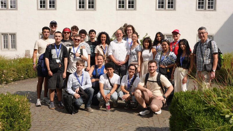 Die Welt zu Gast in Koblenz: Ein interkultureller Austausch zahlreicher junger Menschen.