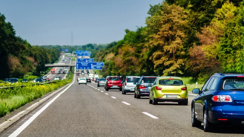 Am Wochenende starten sechs Bundesländer in die Ferien: Die Autobahnen werden zeitweise voll.