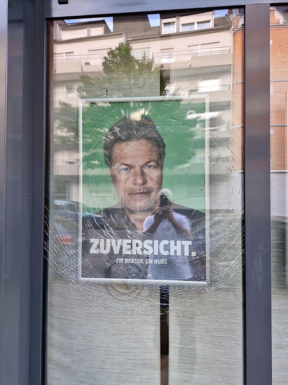 Das Parteibüro der Grünen Koblenz wurde angegriffen.