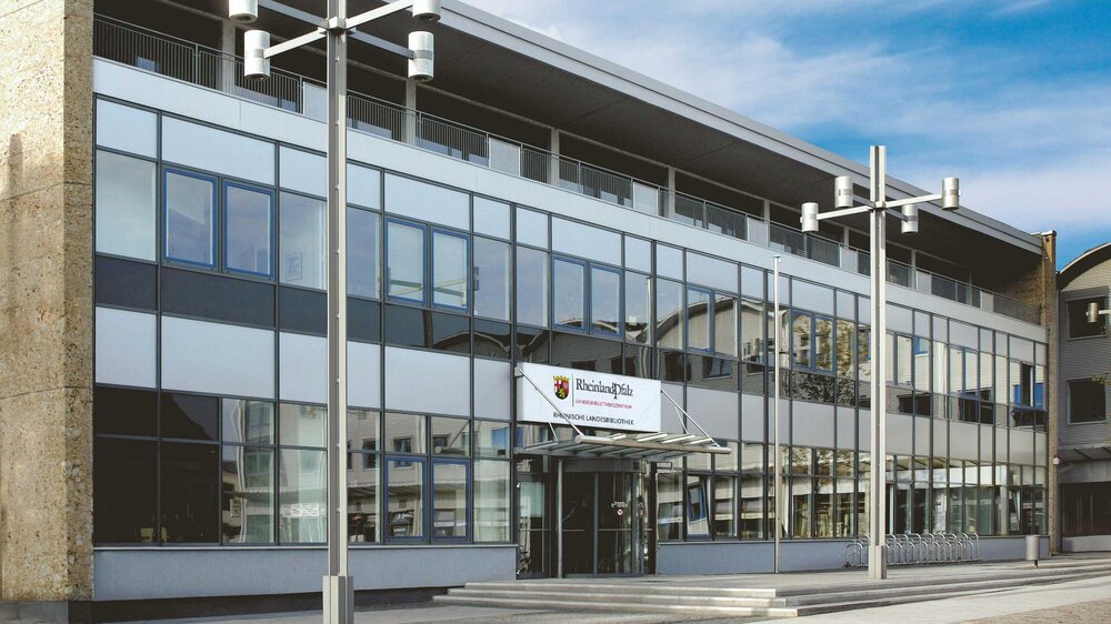 Außenansicht der Rheinischen Landesbibliothek in Koblenz.
