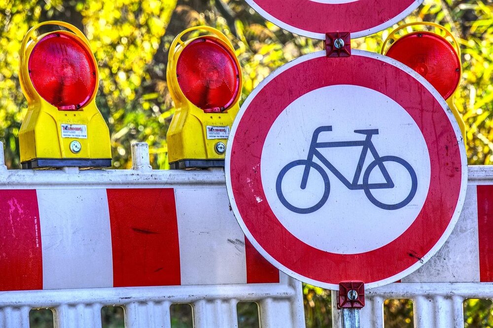 Straßensperrung, Symbolfoto