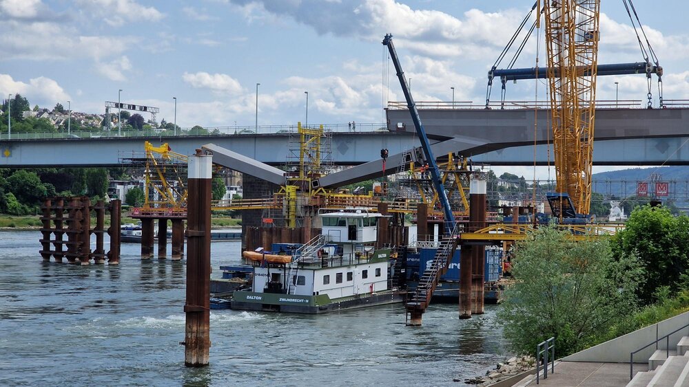 Neubau der Pfaffendorfer Brücke in Koblenz.