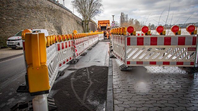 Nach Hochwasser in Koblenz: Gehweg am Moselufer bricht ein