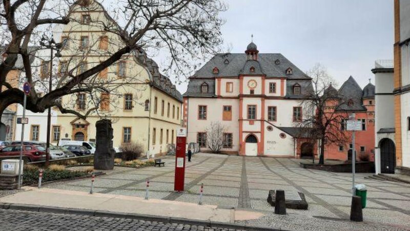 Die Parkplätze auf dem Florinsmarkt stehen zukünftig nur noch den Anwohnern zur Verfügung.