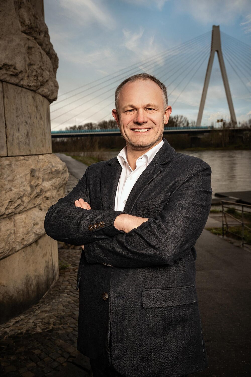 Jan Einig (CDU) bleibt Oberbürgermeister in Neuwied. Jan Einig (CDU) bleibt Oberbürgermeister in Neuwied.