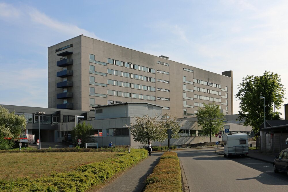 Gebäude des Kemperhofs, dem größten Krankenhaus im Klinikverbund.