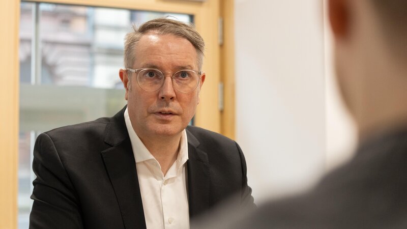 Ministerpräsident Alexander Schweitzer (SPD)