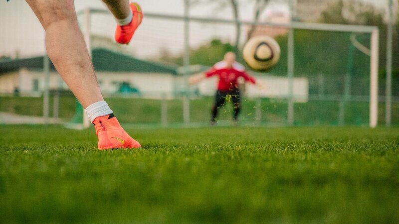 Fußball (Symbolbild)