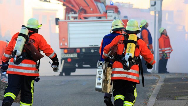 Kreis Mayen-Koblenz: Großeinsatz bei Firmenbrand in Ochtendung