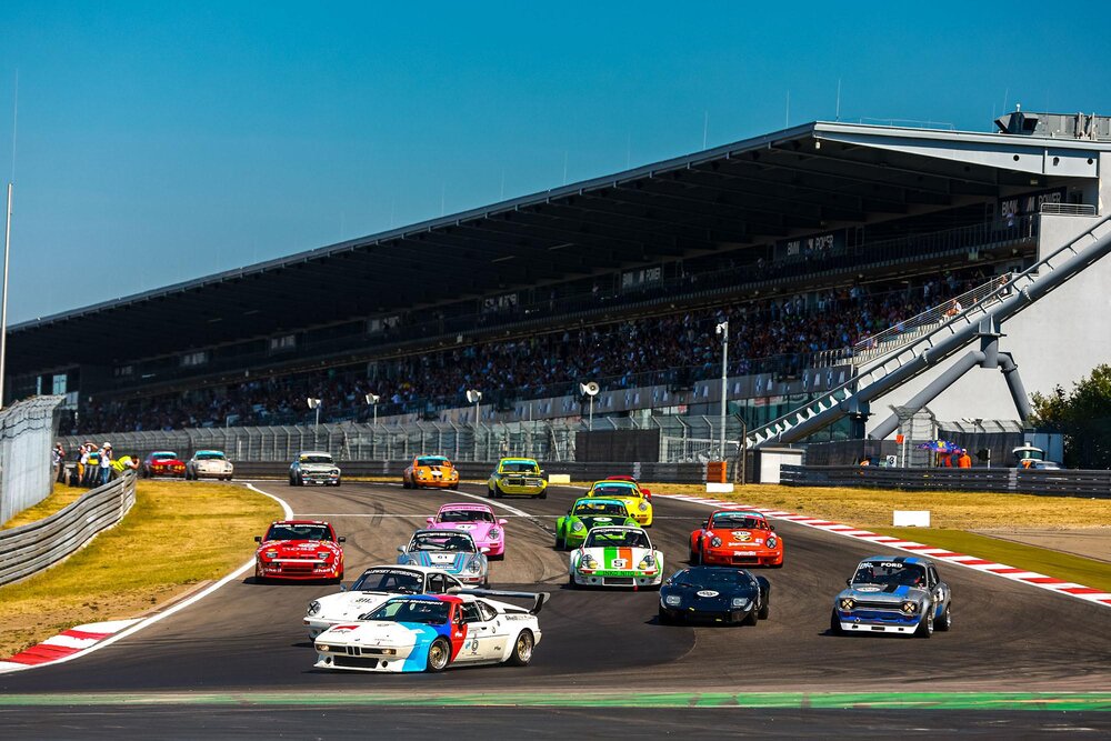 Der BELMOT-Oldtimer-Grand-Prix findet 2025 zum 52.-Mal statt. Der BELMOT-Oldtimer-Grand-Prix findet 2025 zum 52.-Mal statt.