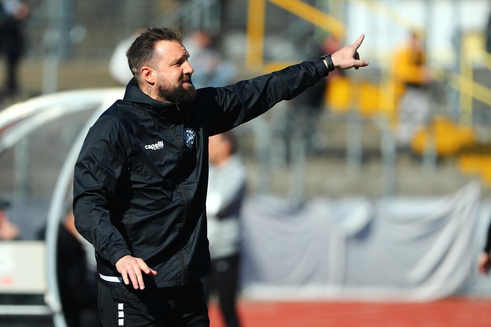 Heiner Backhaus, einstiger Cheftrainer des FC Rot-Weiss Koblenz, steht vor einem Engagement bei Zweitligist Eintracht Braunschweig.
