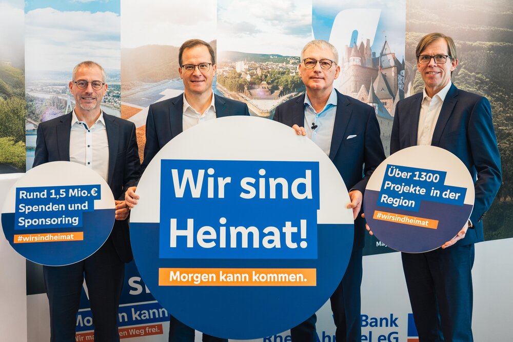 Der Vorstand der VR Bank RheinAhrEifel e.G.: Matthias Herfurth, Markus Müller (stellv. Vorstandsvorsitzender), Sascha Monschauer (Vorstandsvorsitzender) und Michael C. Kuch.