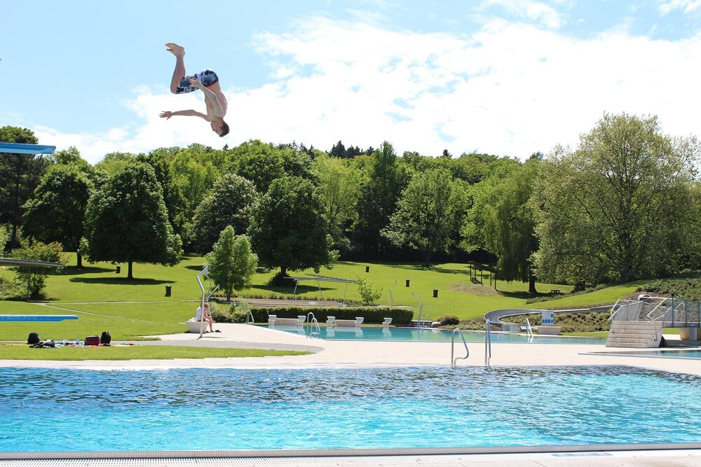 Ein Freibad, Symbolbild. Ein Freibad, Symbolbild.