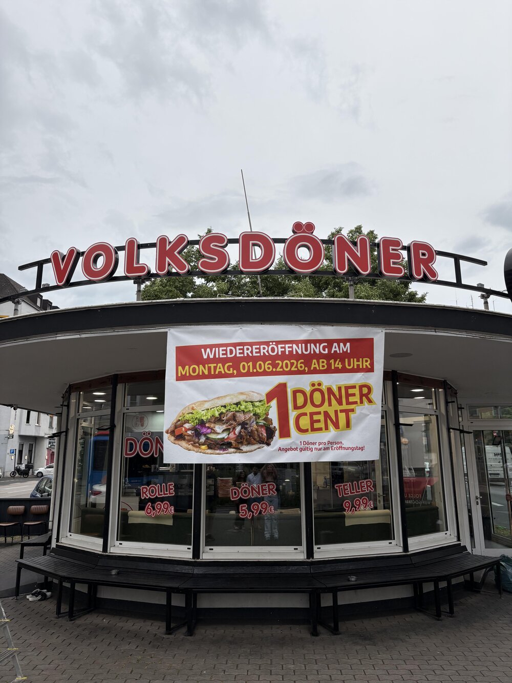 Volksdöner eröffnet seine Filiale in Koblenz erneut im Juni 2026 und bietet eine besondere Aktion: Döner für einen Cent.