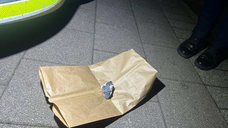 Nahaufnahmen des Meteoriten, der in Koblenz-Güls einschlug.