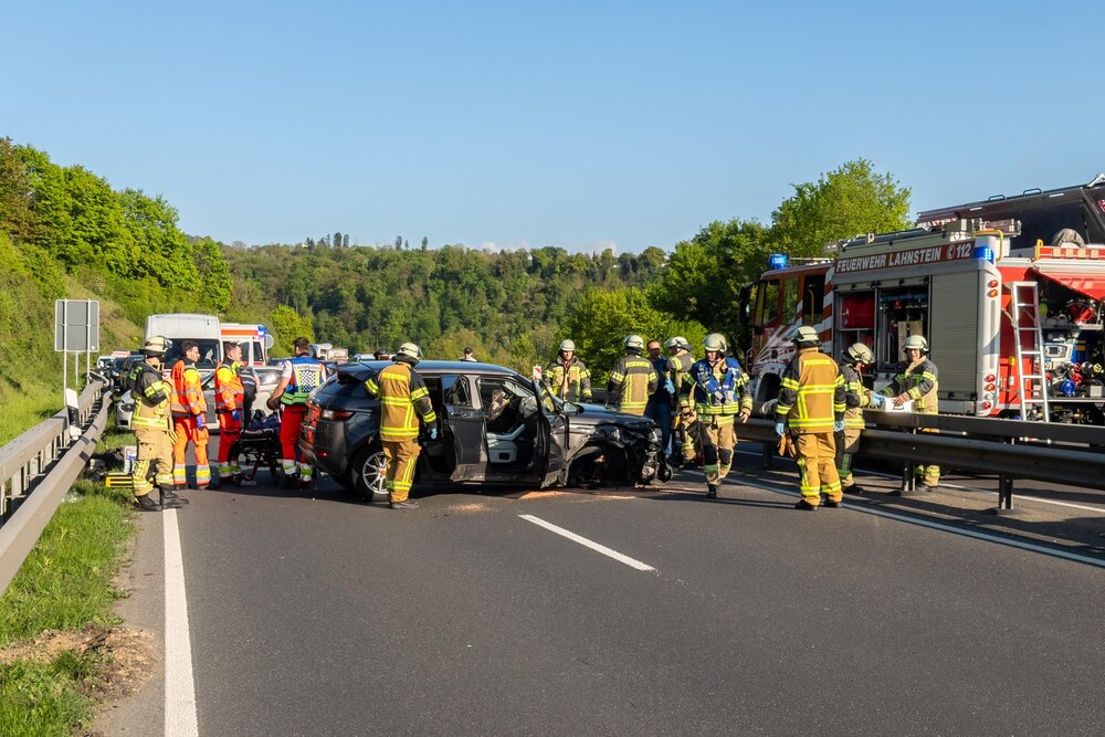 Auf der B42 bei Lahnstein kam es am Dienstag zu einem schweren Unfall.