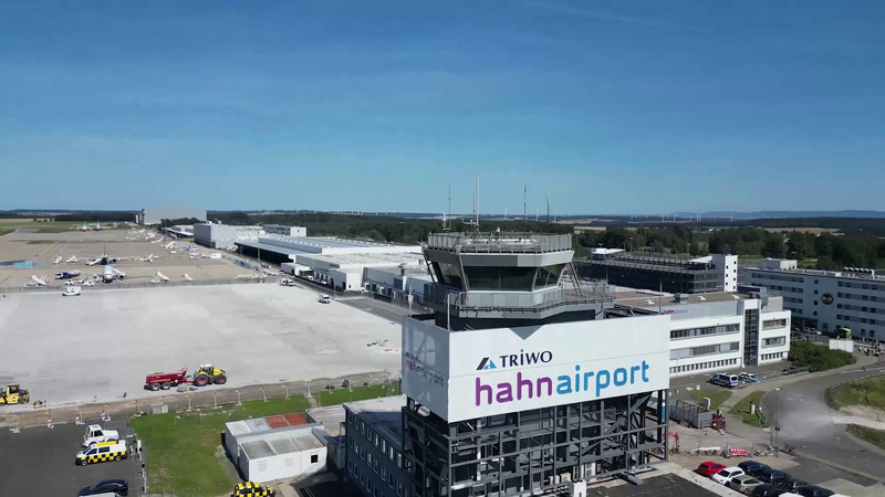 Blick über den Flughafen Hahn