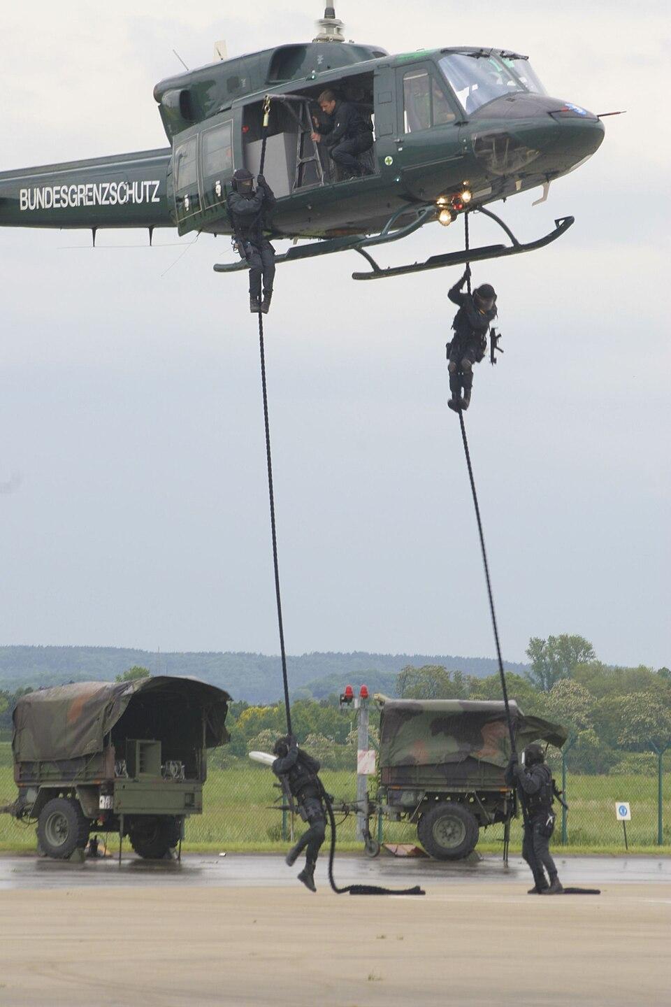 Abseilübung der Spezialeinheit GSG 9 (Symbolbild)