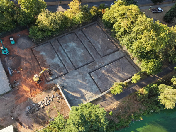 Aktuell laufen die Bauarbeiten an den neuen Padel-Plätzen in Koblenz-Rauental.