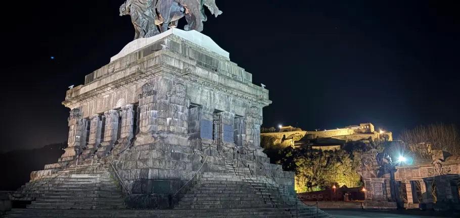 Am Reiterstand bild am Deutschen Eck und auf der Festung gehen am Samstag die Lichter aus.