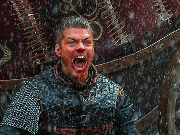 Auch Alex Høgh Andersen, bekannt als „Ivar der Knochenlose“, wird am Wochenende auf Schloss Arenfels sein.