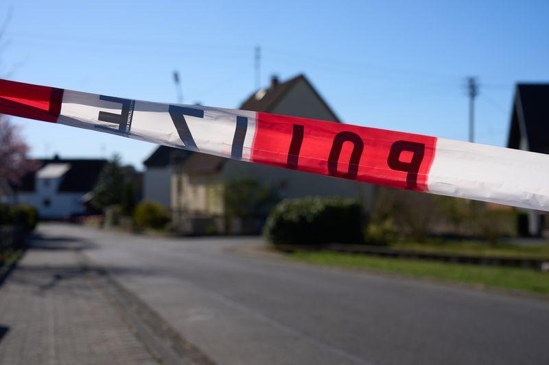 Auch am dritten Tag nach der Tat ist der Verdächtige noch auf der Flucht.