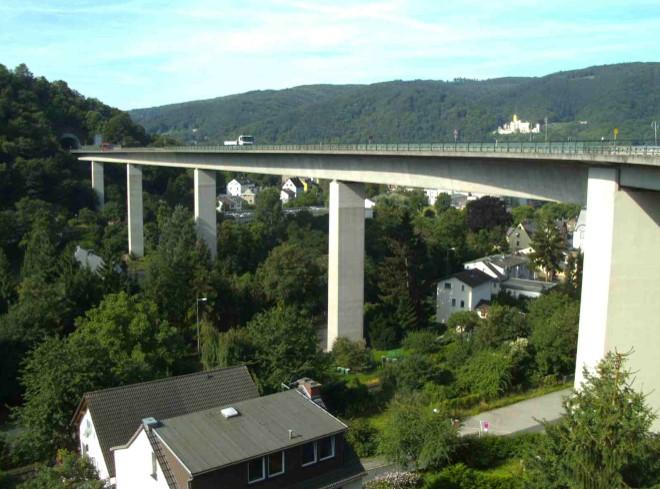 Bauarbeiten an der Lahnbrücke sind fast abgeschlossen. (Archivbild)