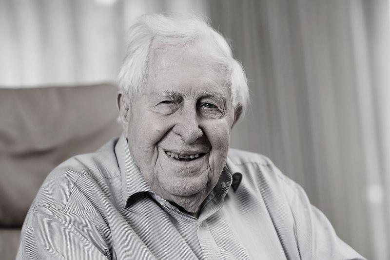 Bernhard Vogel ist im Alter von 92 Jahren verstorben. Bernhard Vogel ist im Alter von 92 Jahren verstorben.
