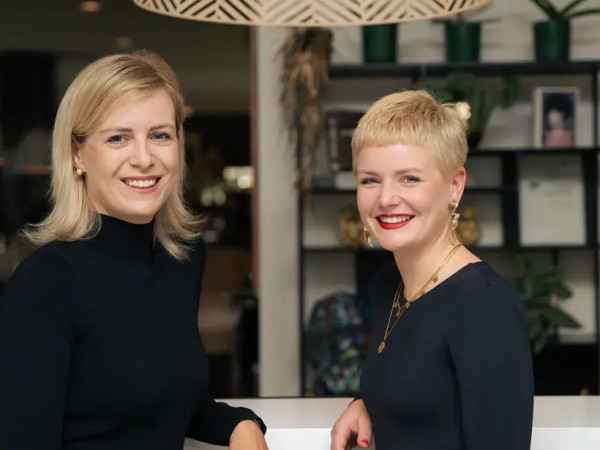 Birgit Bach (links) und Johanna Strelow, Geschäftsführerinnen der Koblenz Tennis Open