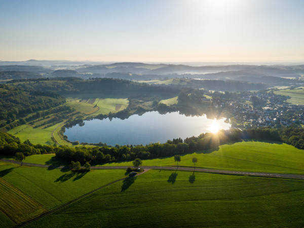 Blick auf das Schalkenmehrener Maar