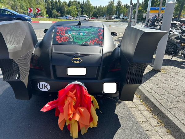 Das "Batmobil" von hinten.