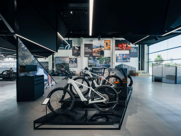 Das Canyon E-Performance Center von innen.