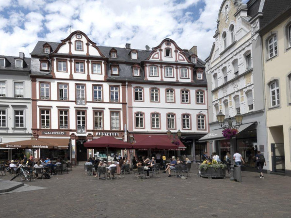 Das Eiscafé Brustolon auf dem Jesuitenplatz.
