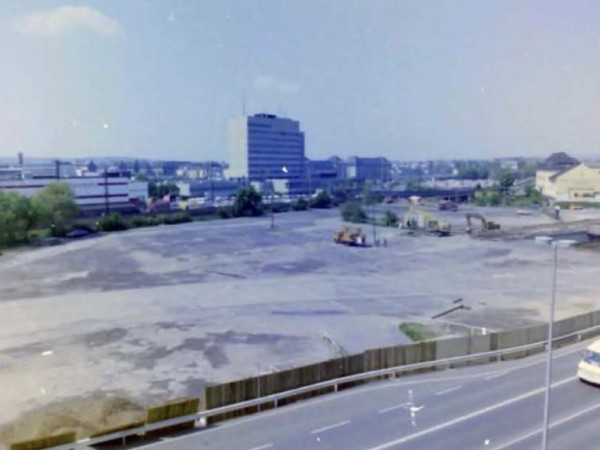 Das Löhrcenter wurde 1984 eröffnet.