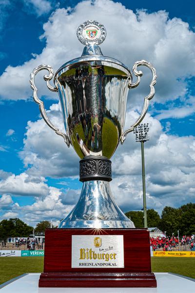 Das Objekt der Begierde: Der Bitburger Rheinlandpokal