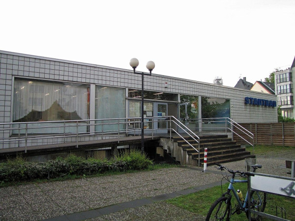 Der Eingang des Stadtbades.