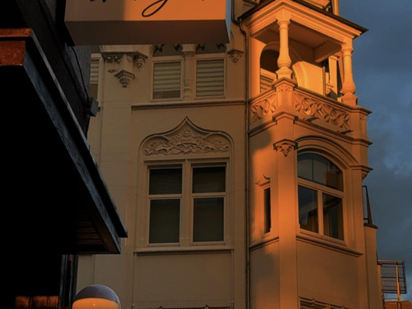 Die „apéro- und listening Bar roxy" im Markenbildchenweg.