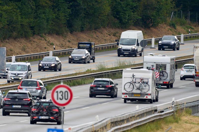 Die Autobahnen in der Region West gelten mit einer Gesamtlänge von rund 1.600 Kilometern als Herzstück der Transitbewegungen in Europa. (Symbolbild)